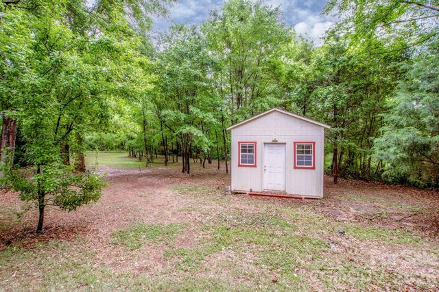 1204 E Catawba Street, Belmont, NC 28012
