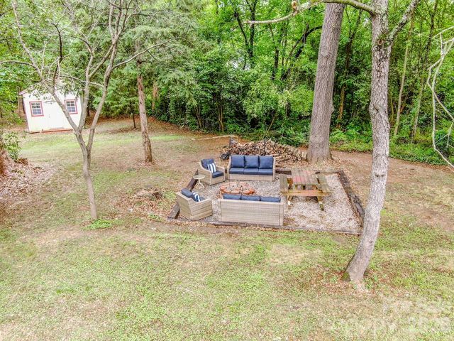 1204 E Catawba Street, Belmont, NC 28012