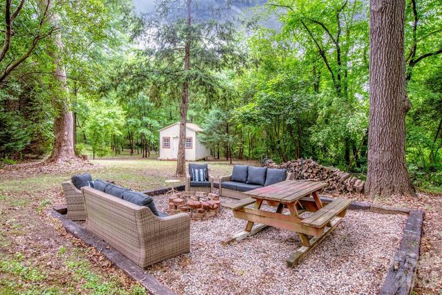 1204 E Catawba Street, Belmont, NC 28012