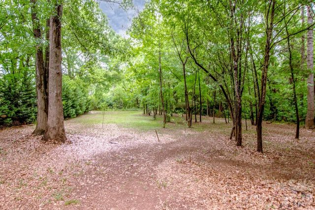 1204 E Catawba Street, Belmont, NC 28012