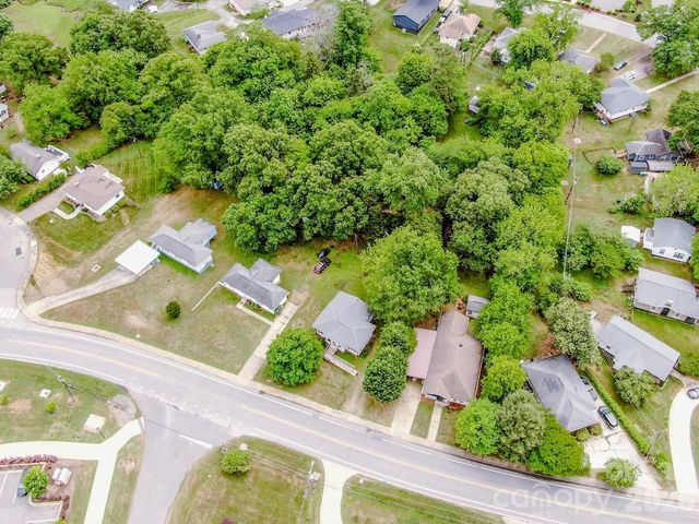 1204 E Catawba Street, Belmont, NC 28012