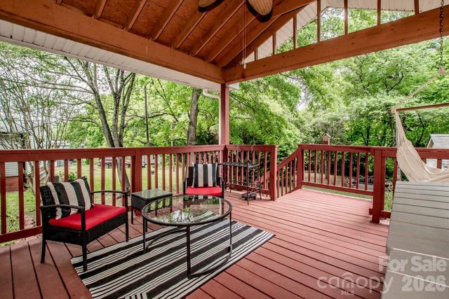 1204 E Catawba Street, Belmont, NC 28012