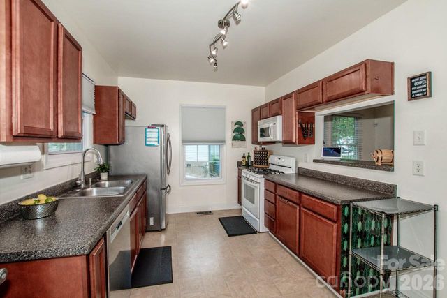 1204 E Catawba Street, Belmont, NC 28012