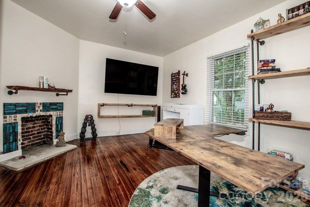 1204 E Catawba Street, Belmont, NC 28012