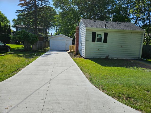 3015 Ezekiel Avenue, Zion, IL 60099