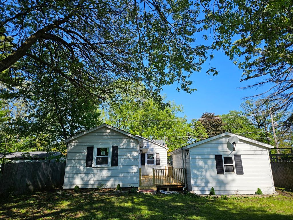 3015 Ezekiel Avenue, Zion, IL 60099