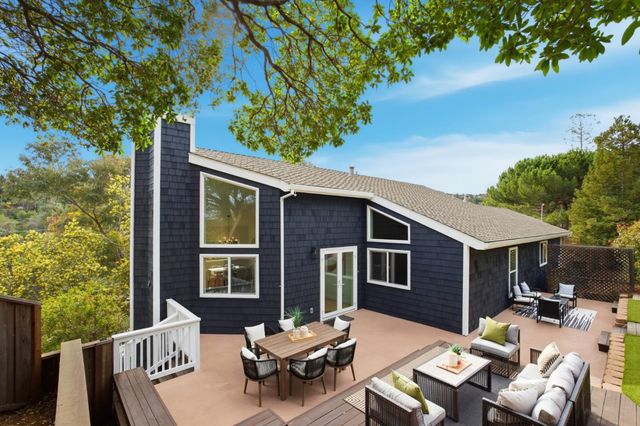 3338 Oak Knoll Drive, Redwood City, CA 94062