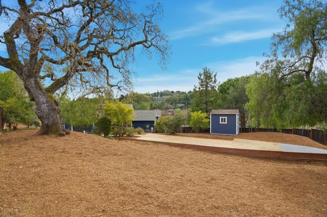 3338 Oak Knoll Drive, Redwood City, CA 94062