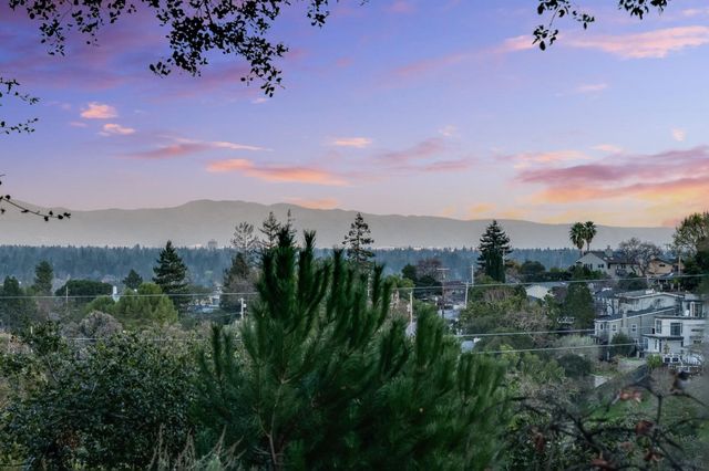 3338 Oak Knoll Drive, Redwood City, CA 94062