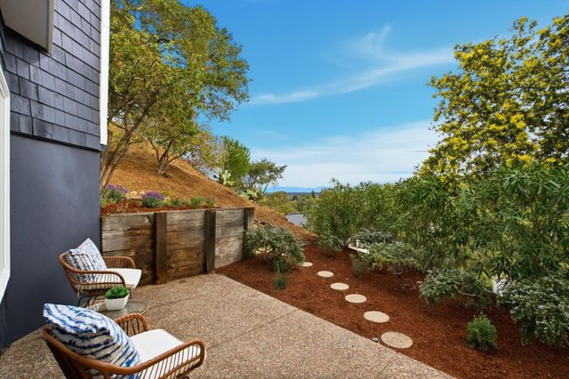 3338 Oak Knoll Drive, Redwood City, CA 94062