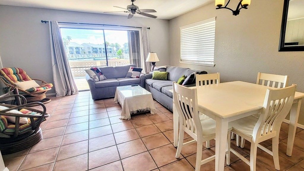 2004 Bayhouse Dr 2004, Rockport, TX 78382 — photo 3