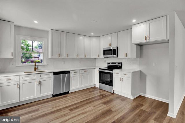 611 S 14TH AVE, Lebanon, PA 17042