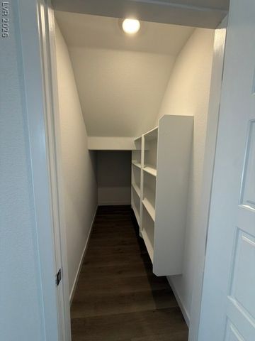 924 Alethea River Avenue, North Las Vegas, NV 89084