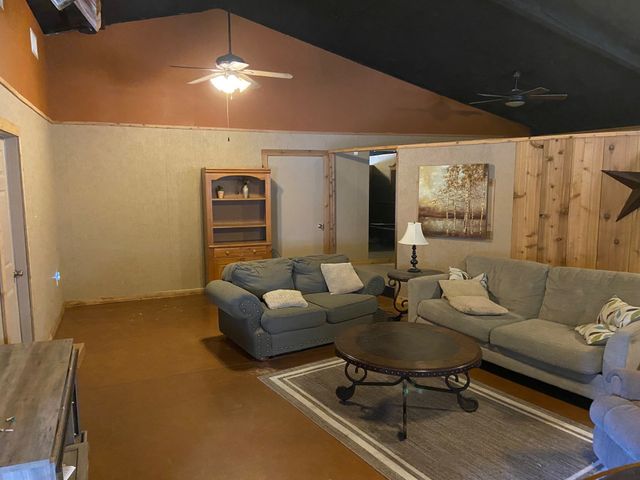 12700 Mineral Wells Highway 1, Weatherford, TX 76088