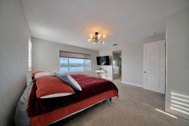 1080 Mariners Dr, Lathrop, CA 95330