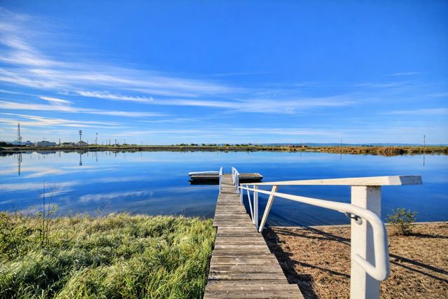 1080 Mariners Dr, Lathrop, CA 95330