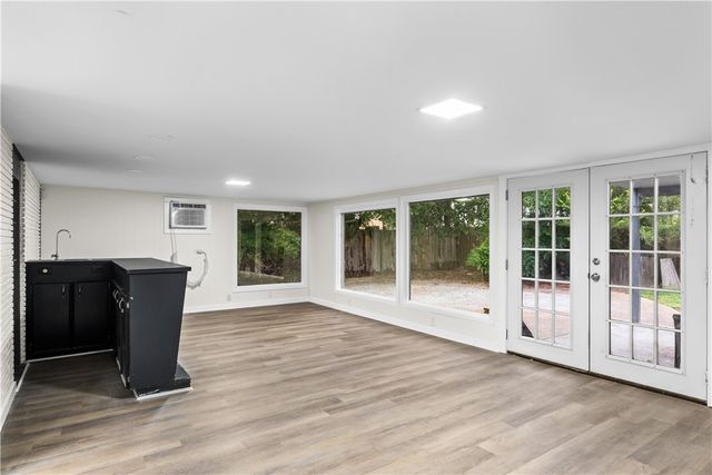 4402 Dolphin Pl, Corpus Christi, TX 78411