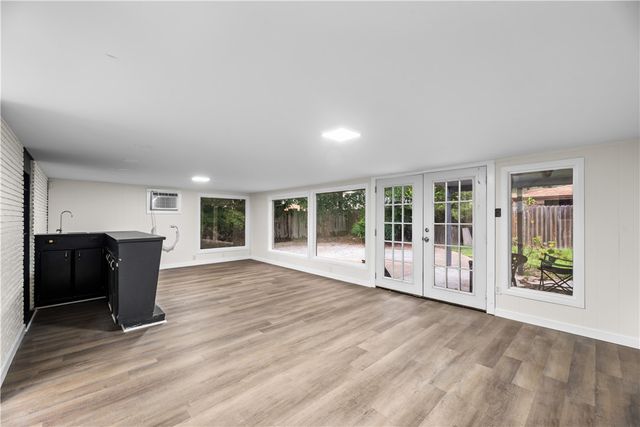 4402 Dolphin Pl, Corpus Christi, TX 78411