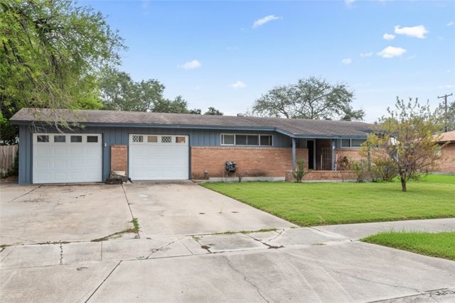 4402 Dolphin Pl, Corpus Christi, TX 78411