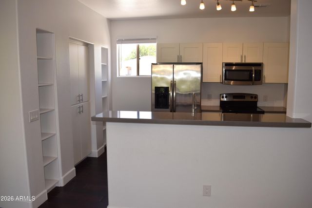 9550 E THUNDERBIRD Road 274, Scottsdale, AZ 85260