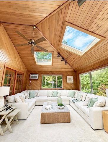18 Lido, Bedford, MA 01730