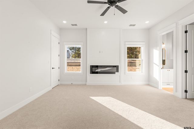 17180 Woodcrest Circle, Lindale, TX 75771