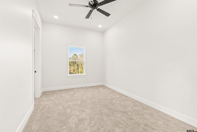 17180 Woodcrest Circle, Lindale, TX 75771