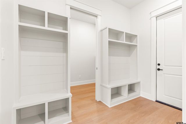 17180 Woodcrest Circle, Lindale, TX 75771