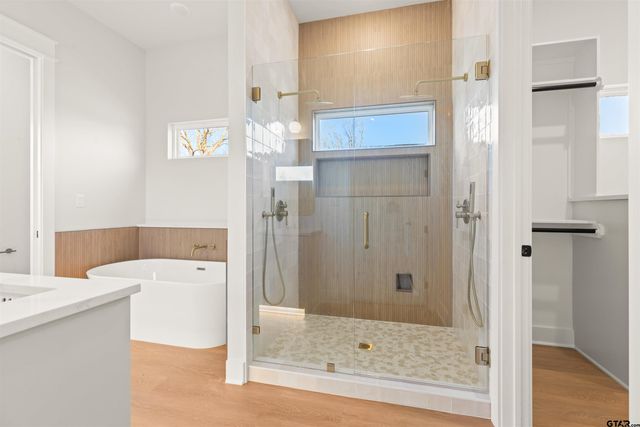 17180 Woodcrest Circle, Lindale, TX 75771