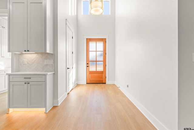 17180 Woodcrest Circle, Lindale, TX 75771