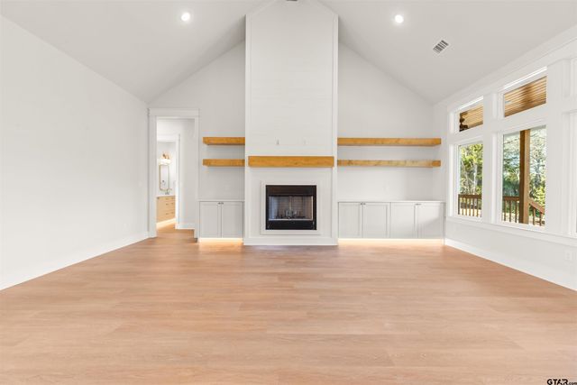 17180 Woodcrest Circle, Lindale, TX 75771