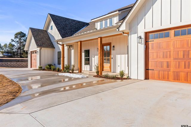 17180 Woodcrest Circle, Lindale, TX 75771