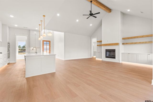 17180 Woodcrest Circle, Lindale, TX 75771