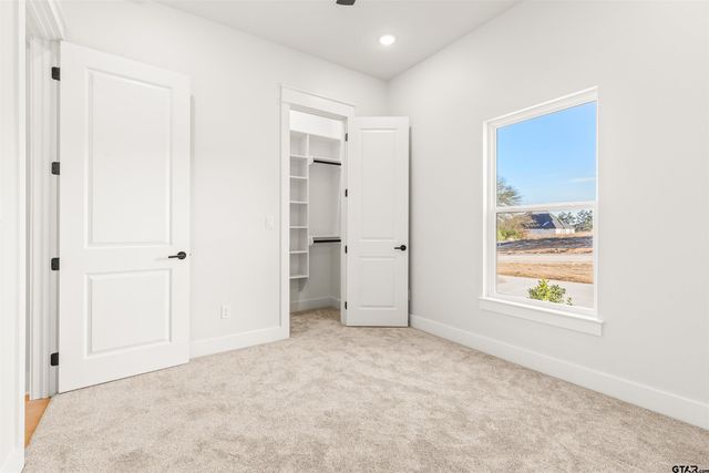 17180 Woodcrest Circle, Lindale, TX 75771