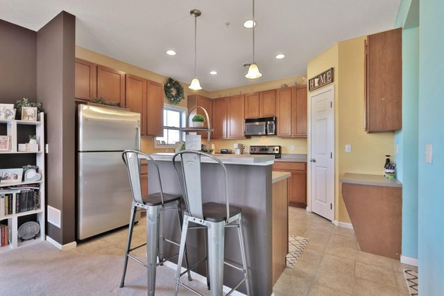 10740 Town Square Drive NE G, Blaine, MN 55449