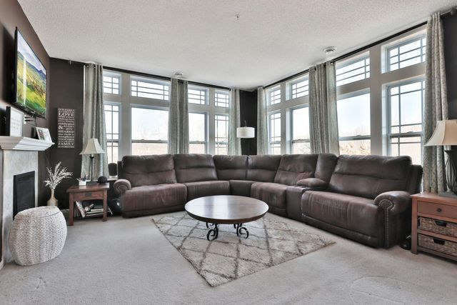 10740 Town Square Drive NE G, Blaine, MN 55449