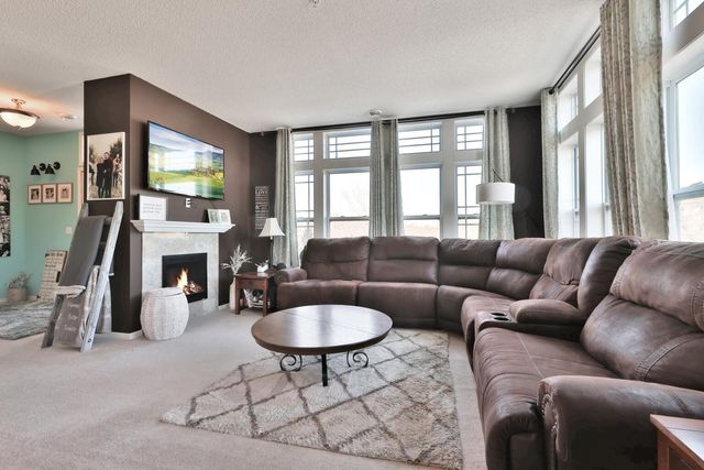 10740 Town Square Drive NE G, Blaine, MN 55449