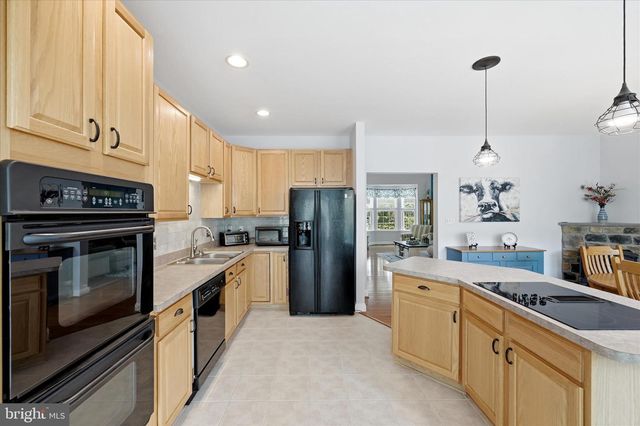 405 LEEDS RIDGE CT, Purcellville, VA 20132