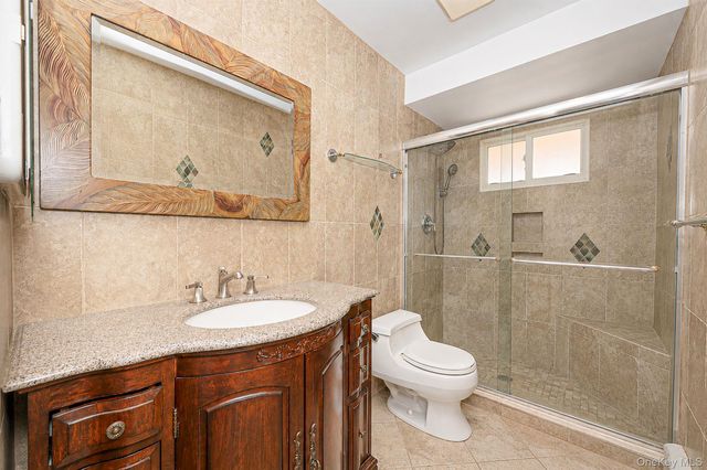 32 Yacht Club Road, Babylon, NY 11702