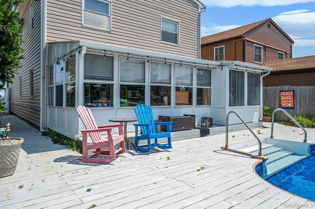 32 Yacht Club Road, Babylon, NY 11702