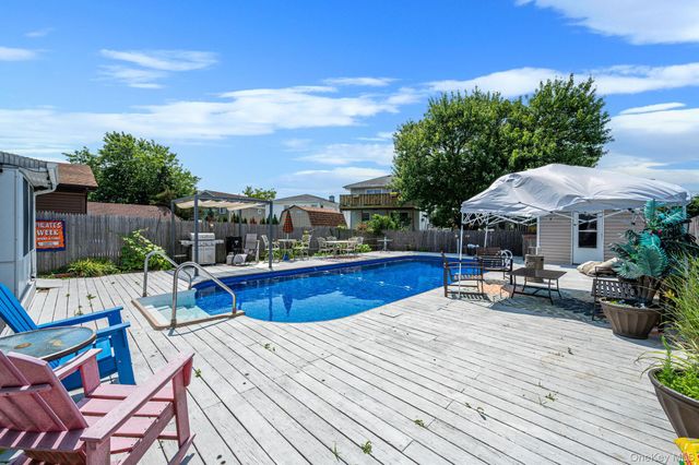 32 Yacht Club Road, Babylon, NY 11702