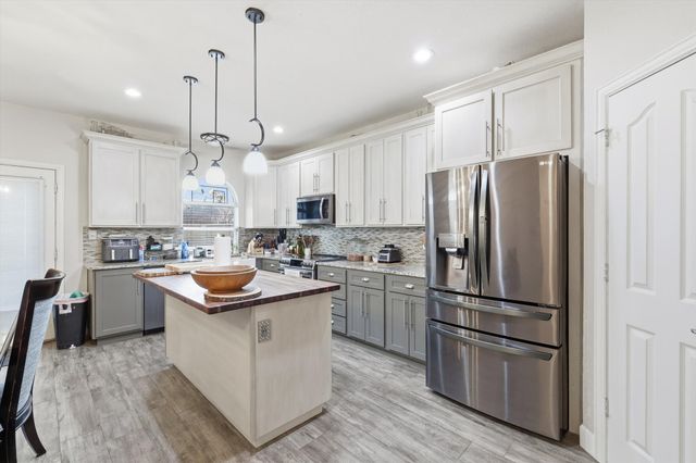 420 Goodnight Trail, Justin, TX 76247