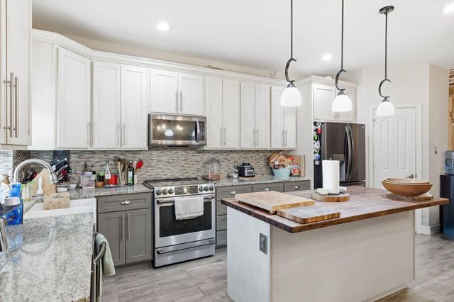 420 Goodnight Trail, Justin, TX 76247