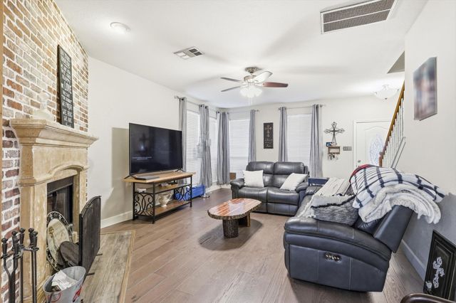 420 Goodnight Trail, Justin, TX 76247