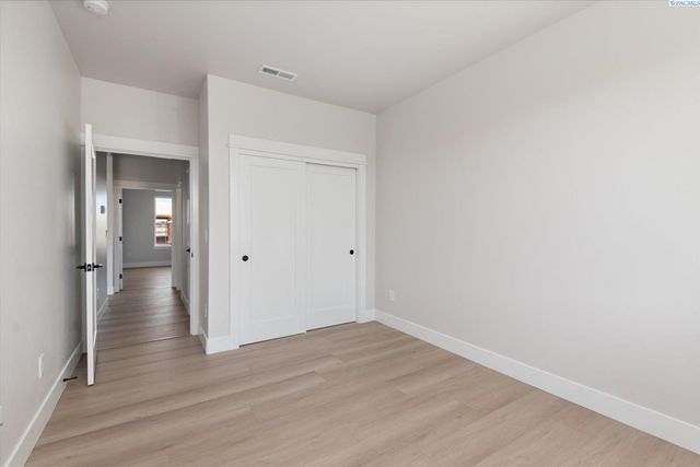 7151 W 35th Ave, Kennewick, WA 99338