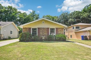 262 S Ellyn Avenue, Glen Ellyn, IL 60137