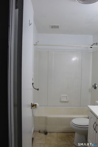 120 Gallup Hill 2C, Ledyard, CT 06339
