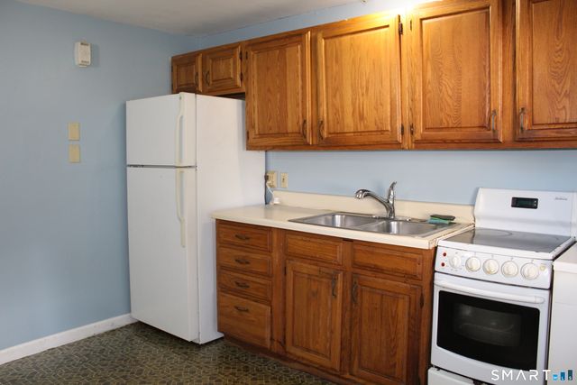 120 Gallup Hill 2C, Ledyard, CT 06339