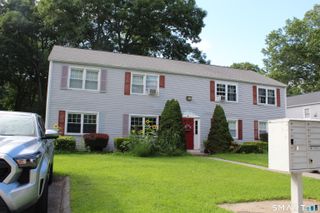 120 Gallup Hill 2C, Ledyard, CT 06339