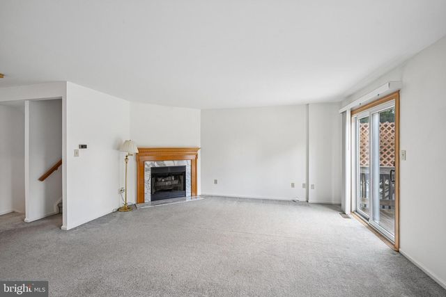 8 OROURKE CT, Newark, DE 19702